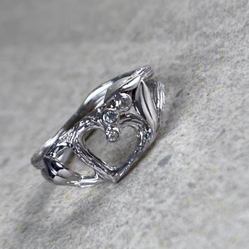 Bred elegant sølv ring fra NURAN (STR. 60)